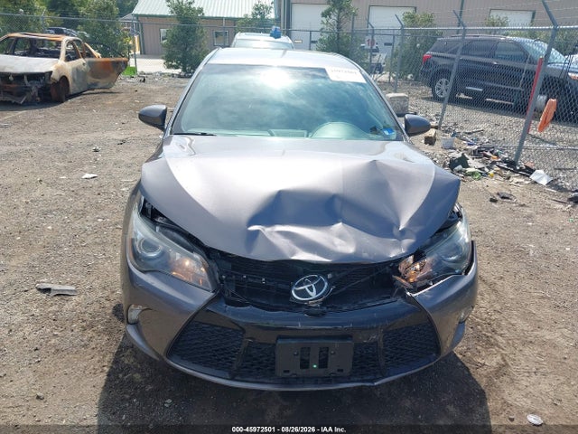 45972501 :رقم المزاد ، 4T1BF1FK0FU019411 vin ، 2015 Toyota Camry Se مزاد بيع