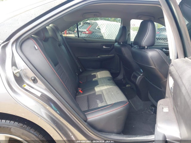 45972501 :رقم المزاد ، 4T1BF1FK0FU019411 vin ، 2015 Toyota Camry Se مزاد بيع