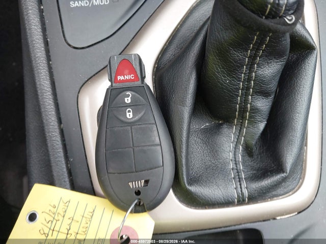 Продажа на аукционе авто 2015 Jeep Cherokee Latitude, vin: 1C4PJMCB5FW523603, номер лота: 45972503