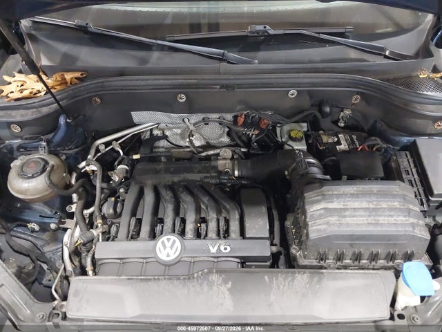 2018 Volkswagen Atlas 3.6l V6 Se მანქანა იყიდება აუქციონზე, vin: 1V2KR2CA2JC585824, აუქციონის ნომერი: 45972507