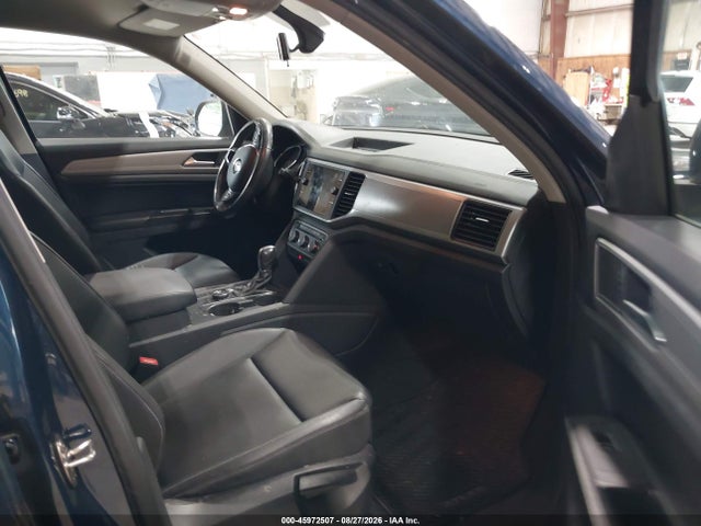 2018 Volkswagen Atlas 3.6l V6 Se მანქანა იყიდება აუქციონზე, vin: 1V2KR2CA2JC585824, აუქციონის ნომერი: 45972507