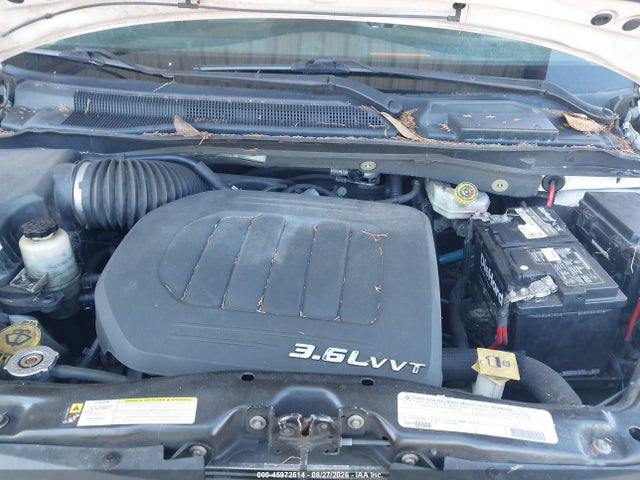 45972514 :رقم المزاد ، 2C4RVABG9CR355705 vin ، 2012 Volkswagen Routan Se مزاد بيع