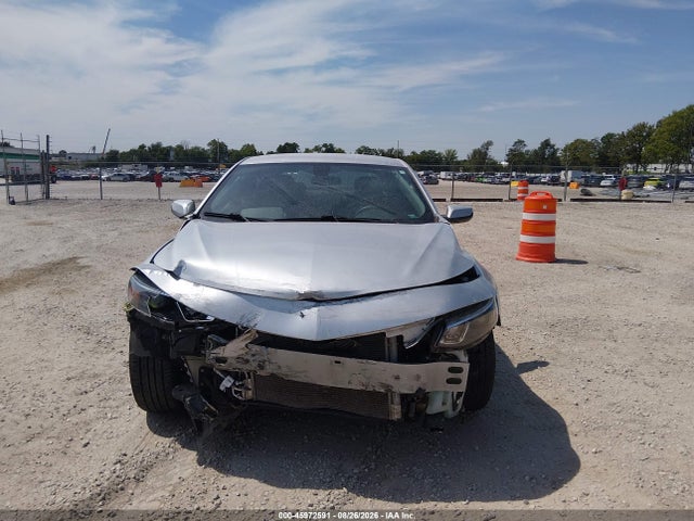1G1ZD5STXJF130682 Chevrolet MALIBU LT