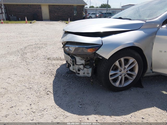 1G1ZD5STXJF130682 Chevrolet MALIBU LT