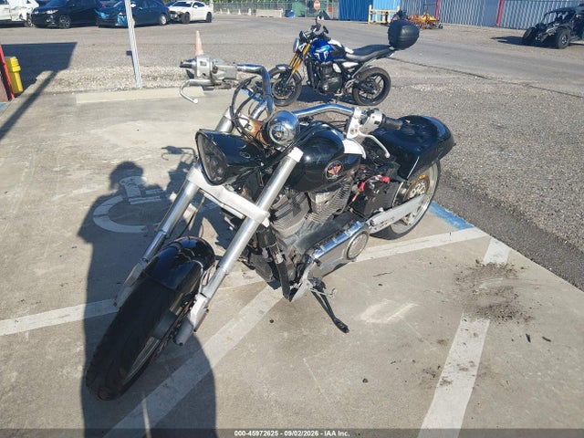 45972625 :رقم المزاد ، 5VPHB26D563002581 vin ، 2006 Victory Motorcycles Hammer مزاد بيع