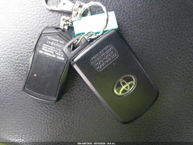 45972635 :رقم المزاد ، JTMRJREV7JD241108 vin ، 2018 Toyota Rav4 Hybrid Xle مزاد بيع
