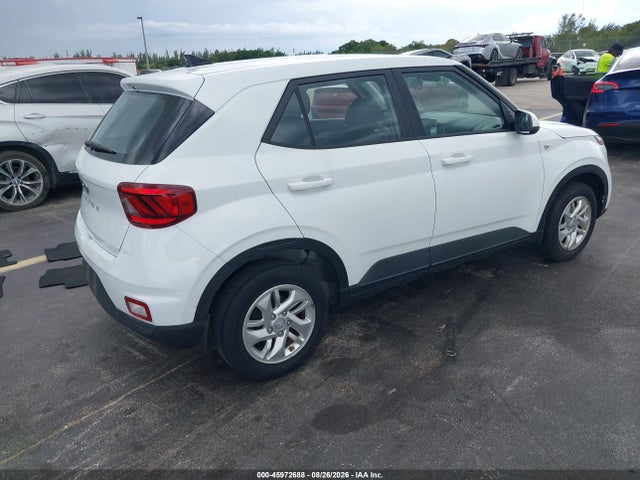 45972688 :رقم المزاد ، KMHRB8A30MU084520 vin ، 2021 Hyundai Venue Se مزاد بيع