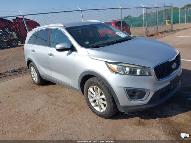 45972851 :رقم المزاد ، 5XYPG4A36HG249077 vin ، 2017 Kia Sorento 2.4l Lx مزاد بيع