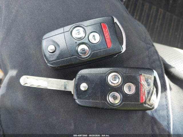 45972860 :رقم المزاد ، JH4CU2F63BC007677 vin ، 2011 Acura Tsx 2.4 مزاد بيع