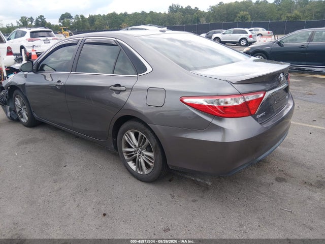 45972904 :رقم المزاد ، 4T1BF1FK5FU083119 vin ، 2015 Toyota Camry Se مزاد بيع