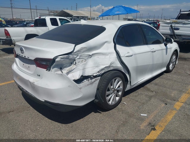 Toyota CAMRY LE 2022 4T1C11AKXNU632936 Image 4