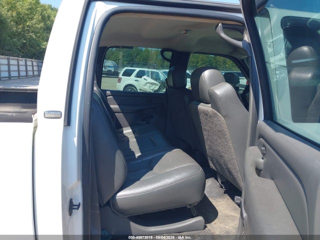 Auction sale of the 2003 Chevrolet Silverado 2500hd, vin: 1GCHK23UX3F104732, lot number: 45973019