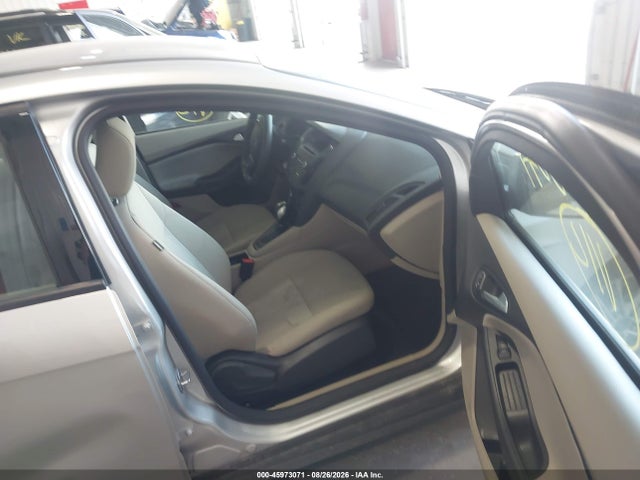 Aukcja sprzedaży 2016 Ford Focus Se, vin: 1FADP3F22GL253875, numer aukcji: 45973071