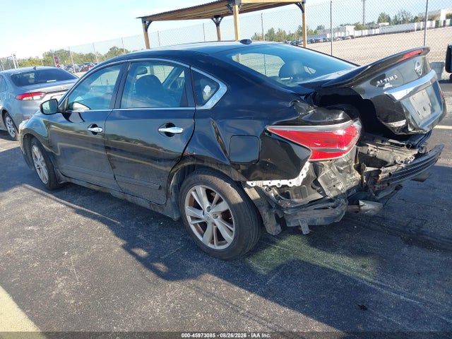 2015 Nissan Altima 2.5 Sl მანქანა იყიდება აუქციონზე, vin: 1N4AL3AP7FN863064, აუქციონის ნომერი: 45973085