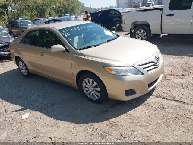 45973101 :رقم المزاد ، 4T1BF3EK0BU686518 vin ، 2011 Toyota Camry Le مزاد بيع