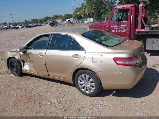 45973101 :رقم المزاد ، 4T1BF3EK0BU686518 vin ، 2011 Toyota Camry Le مزاد بيع