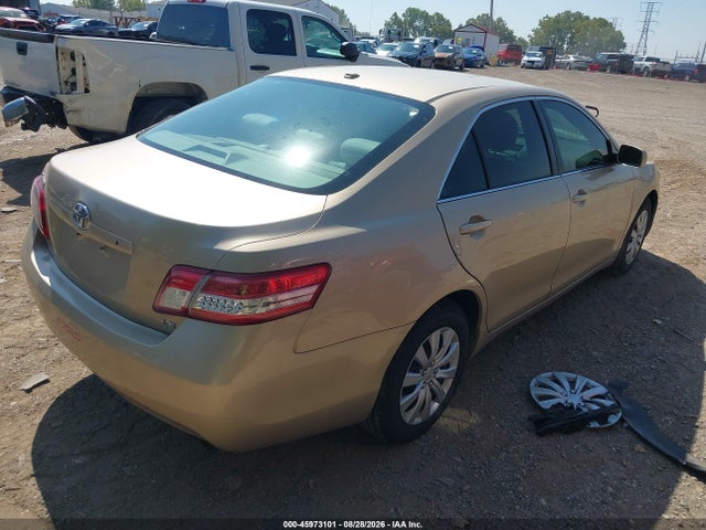 45973101 :رقم المزاد ، 4T1BF3EK0BU686518 vin ، 2011 Toyota Camry Le مزاد بيع