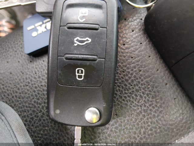 2015 Volkswagen Tiguan Se მანქანა იყიდება აუქციონზე, vin: WVGBV7AX9FW566142, აუქციონის ნომერი: 45973128
