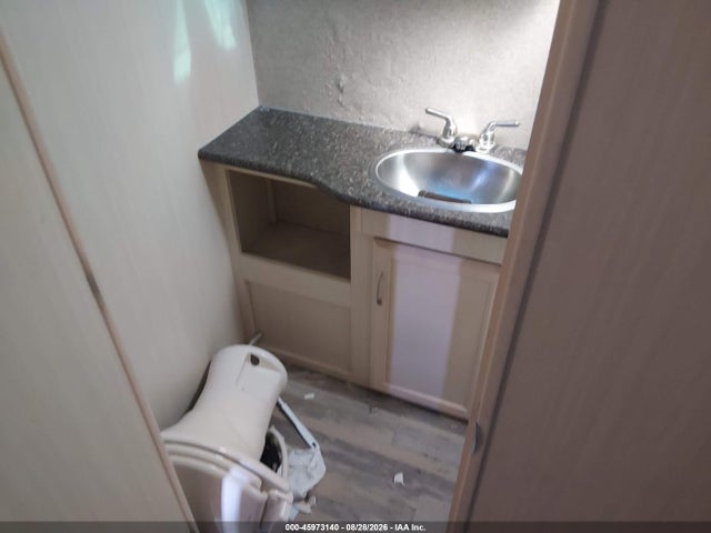 45973140 :رقم المزاد ، 54CTM1R20H3034509 vin ، 2017 Winnebago 54c مزاد بيع