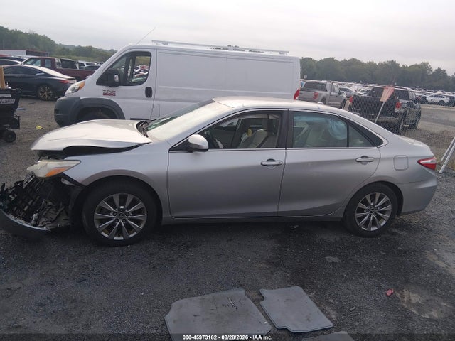 Aukcja sprzedaży 2015 Toyota Camry Xle, vin: 4T4BF1FK1FR477187, numer aukcji: 45973162
