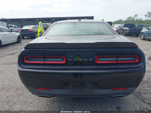 Продаж на аукціоні авто 2018 Dodge Challenger Sxt, vin: 2C3CDZAG1JH110753, номер лоту: 45973252