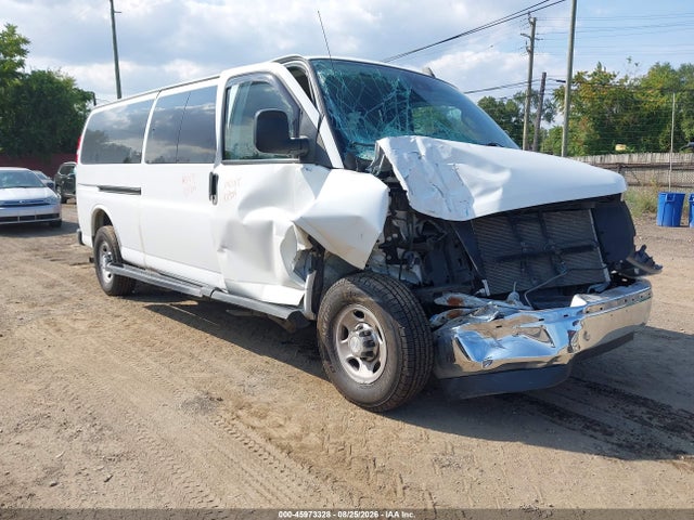 Продажа на аукционе авто 2020 Chevrolet Express Passenger Rwd 3500 Extended Wheelbase Lt, vin: 1GAZGPFGXL1116684, номер лота: 45973328