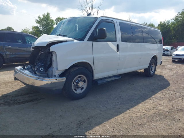 Продажа на аукционе авто 2020 Chevrolet Express Passenger Rwd 3500 Extended Wheelbase Lt, vin: 1GAZGPFGXL1116684, номер лота: 45973328