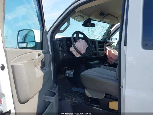 Продажа на аукционе авто 2020 Chevrolet Express Passenger Rwd 3500 Extended Wheelbase Lt, vin: 1GAZGPFGXL1116684, номер лота: 45973328