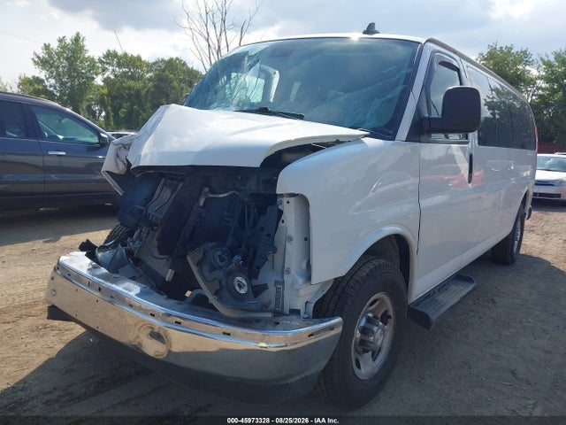 Продажа на аукционе авто 2020 Chevrolet Express Passenger Rwd 3500 Extended Wheelbase Lt, vin: 1GAZGPFGXL1116684, номер лота: 45973328