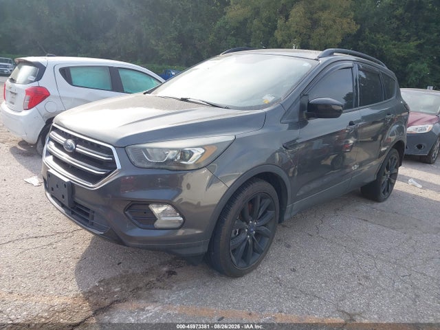 Продажа на аукционе авто 2017 Ford Escape Se, vin: 1FMCU9GD4HUC01172, номер лота: 45973381