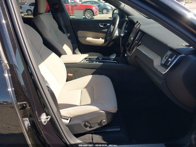 Продажа на аукционе авто 2026 Volvo Xc60 B5 Core, vin: YV4M12RJ9T1406568, номер лота: 45973421
