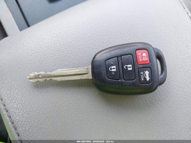 45973502 :رقم المزاد ، 4T1BF1FK2CU060974 vin ، 2012 Toyota Camry Le مزاد بيع