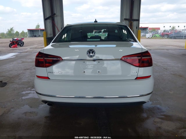 Aukcja sprzedaży 2017 Volkswagen Passat 1.8t Se, vin: 1VWBT7A38HC030002, numer aukcji: 45973542