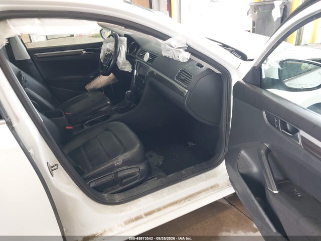 Aukcja sprzedaży 2017 Volkswagen Passat 1.8t Se, vin: 1VWBT7A38HC030002, numer aukcji: 45973542
