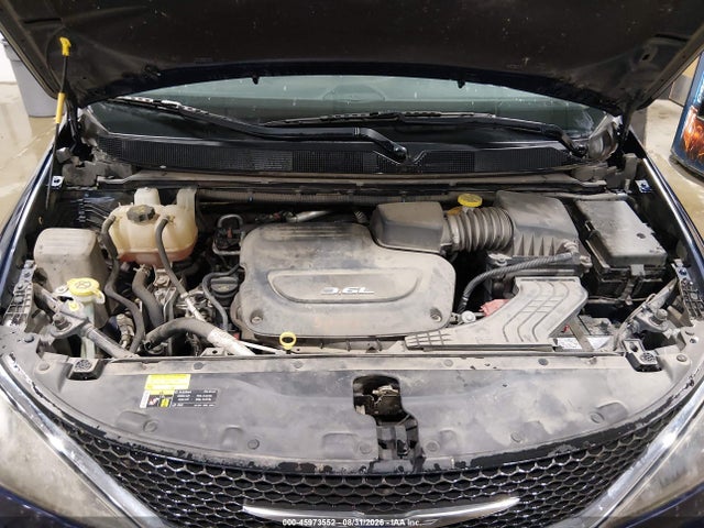 45973552 :رقم المزاد ، 2C4RC1DG9HR517794 vin ، 2017 Chrysler Pacifica Touring مزاد بيع