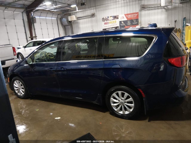 45973552 :رقم المزاد ، 2C4RC1DG9HR517794 vin ، 2017 Chrysler Pacifica Touring مزاد بيع