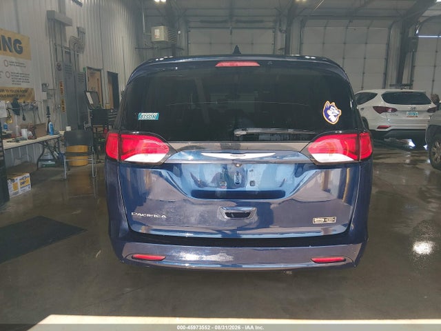 45973552 :رقم المزاد ، 2C4RC1DG9HR517794 vin ، 2017 Chrysler Pacifica Touring مزاد بيع