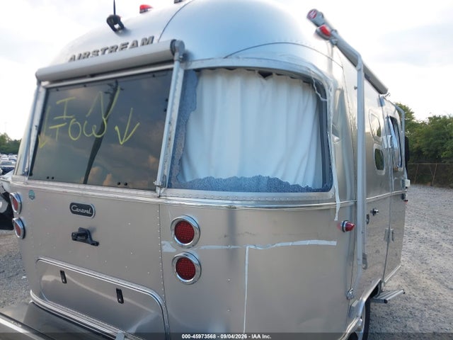 45973568 :رقم المزاد ، 1STHMAC17NJ560005 vin ، 2022 Airstream Caravel مزاد بيع