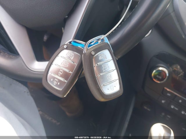 Продажа на аукционе авто 2016 Hyundai Tucson Limited, vin: KM8J3CA28GU057770, номер лота: 45973579