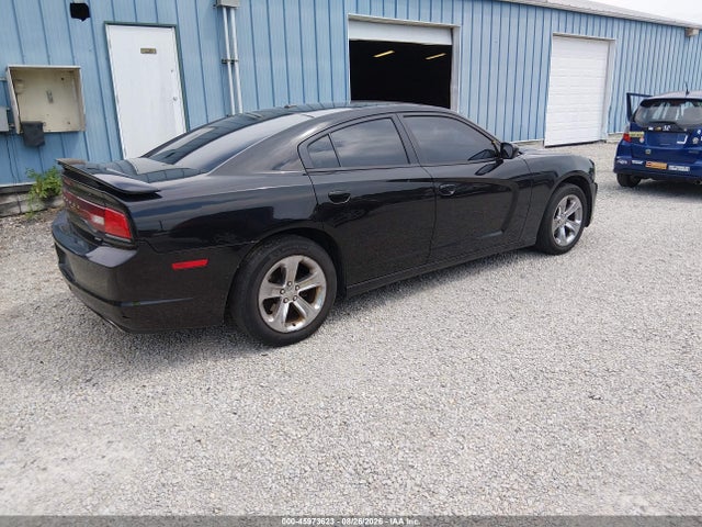 2014 Dodge Charger Sxt მანქანა იყიდება აუქციონზე, vin: 2C3CDXHG1EH353415, აუქციონის ნომერი: 45973623