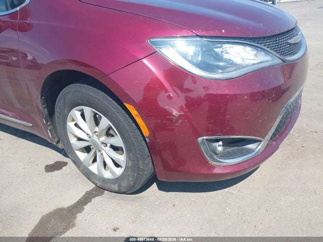 Auction sale of the 2018 Chrysler Pacifica Touring L Plus, vin: 2C4RC1EG3JR293670, lot number: 45973648