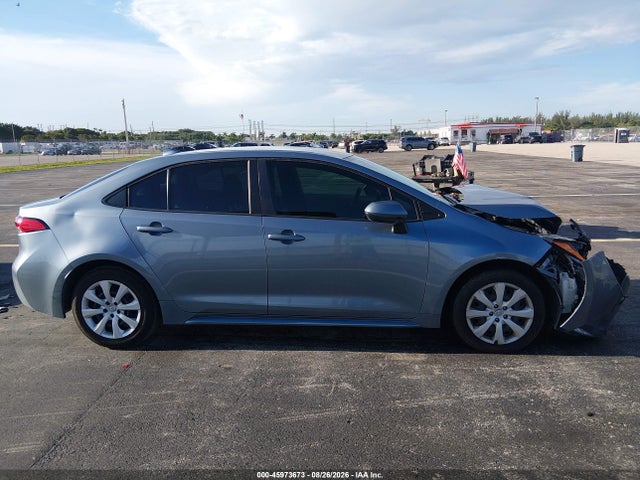 2022 Toyota Corolla Le მანქანა იყიდება აუქციონზე, vin: 5YFEPMAE2NP370141, აუქციონის ნომერი: 45973673