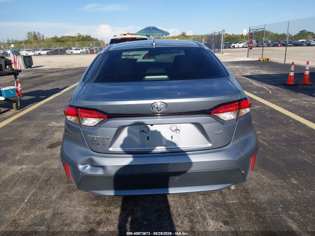 2022 Toyota Corolla Le მანქანა იყიდება აუქციონზე, vin: 5YFEPMAE2NP370141, აუქციონის ნომერი: 45973673