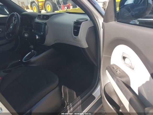 Продаж на аукціоні авто 2018 Kia Soul, vin: KNDJN2A27J7583726, номер лоту: 45973857
