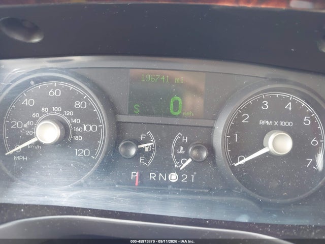 45973879 :رقم المزاد ، 2LNHM82V59X636664 vin ، 2009 Lincoln Town Car مزاد بيع