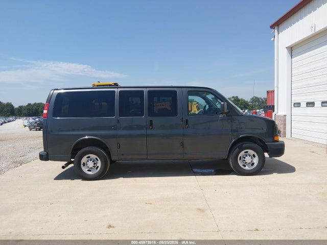Продажа на аукционе авто 2016 Chevrolet Express 2500 Ls, vin: 1GNWGEFG7G1290921, номер лота: 45973916