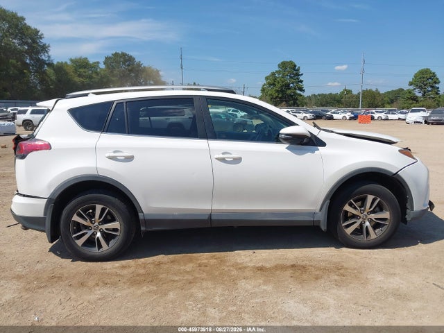 45973918 :رقم المزاد ، 2T3WFREV4JW492255 vin ، 2018 Toyota Rav4 Xle مزاد بيع