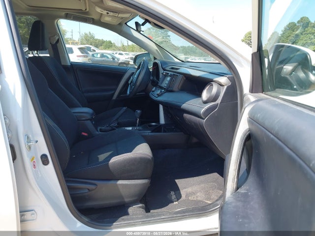 45973918 :رقم المزاد ، 2T3WFREV4JW492255 vin ، 2018 Toyota Rav4 Xle مزاد بيع