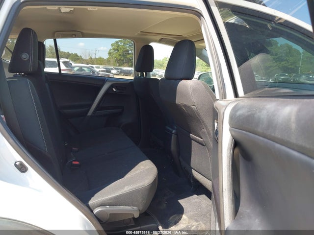 45973918 :رقم المزاد ، 2T3WFREV4JW492255 vin ، 2018 Toyota Rav4 Xle مزاد بيع