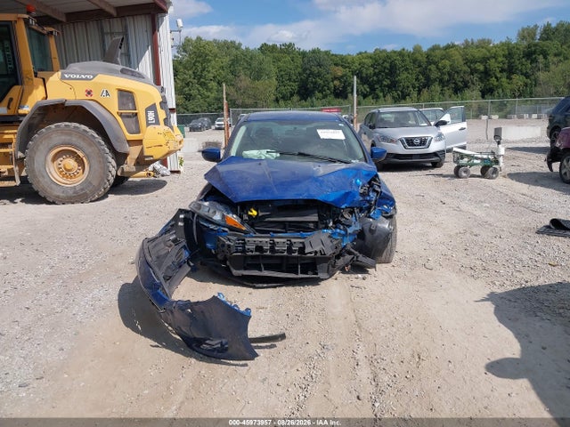 45973957 :رقم المزاد ، 1FADP3F27JL222077 vin ، 2018 Ford Focus Se مزاد بيع